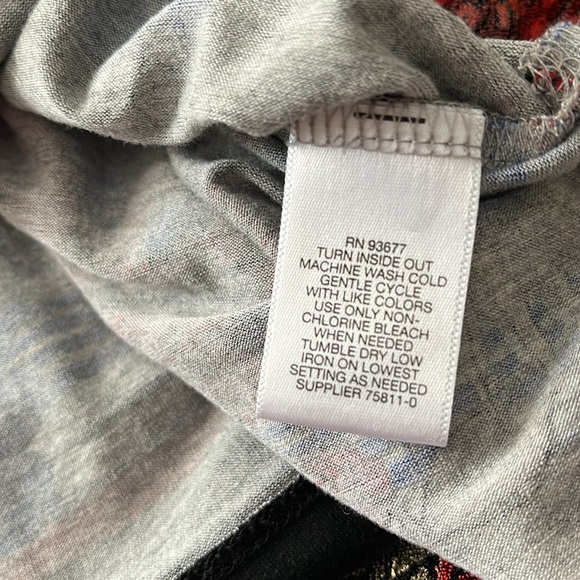 Liz Claiborne size 2X gray top With flower border three-quarter sleeves size 2X - Picture 5 of 5